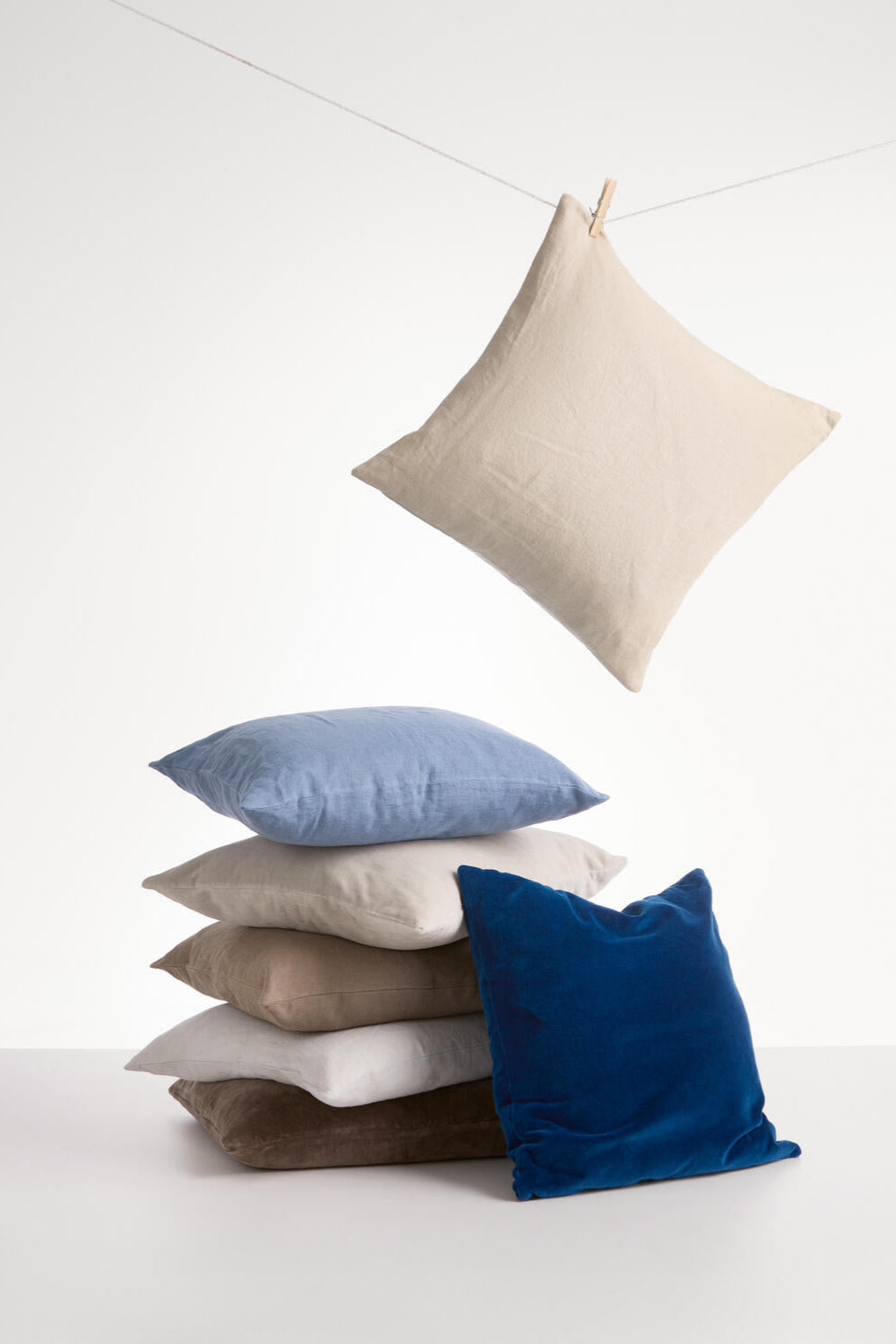 Velour pude, beige - 50x50cm